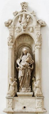 Die Madonna von Castel Nuovo – Ein Meisterwerk der gotischen Monumentalität und zärtlichen Emotionalität!